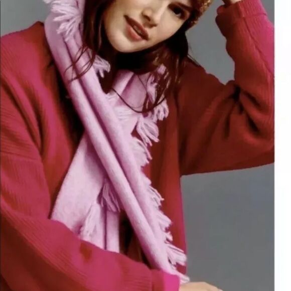NWT Anthropologie Tasseled Triangle Scarf Pink - Picture 2 of 2